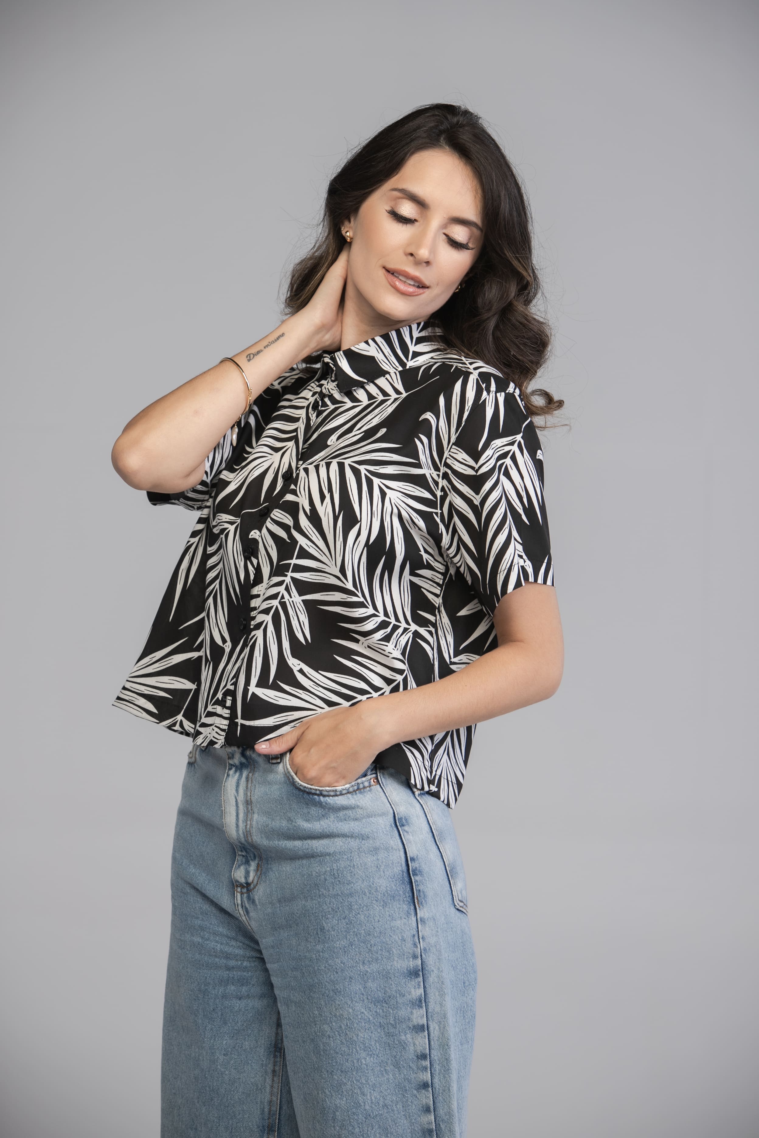 Camisa Feminina Cropped Manga Curta Elegance Camisas 1808