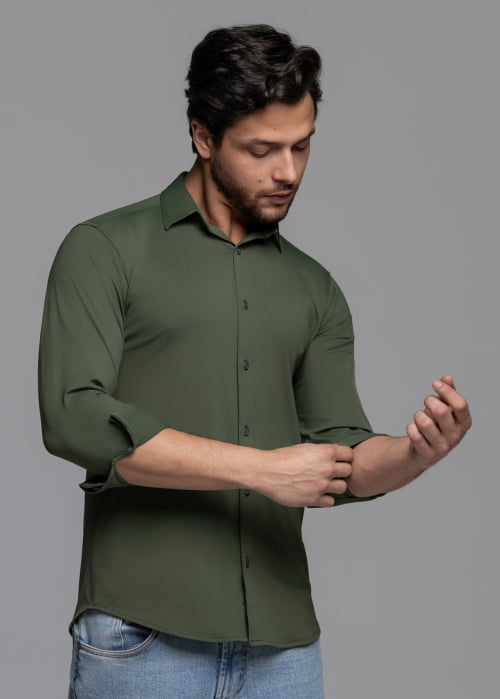 CAMISA MASCULINA SOCIAL SLIM FIT MANGA LONGA ULTRA TECH VERDE MUSGO